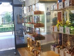 -VENCHI 闻绮(上海佛罗伦萨小镇店)