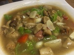 -菌海森林·非遗野生菌火锅(西山区滇池路摩根道店)