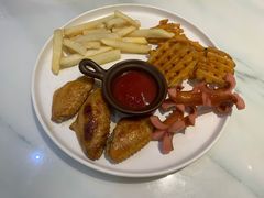 -丽莎沙拉轻食餐厅(国贸店)