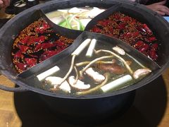 -白乐天毛肚火锅馆(南滨路店)