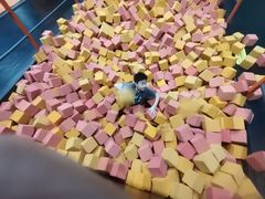 -极限PLAY运动娱乐新世界·团建派对潮玩休闲馆·室内蹦极高空游乐园