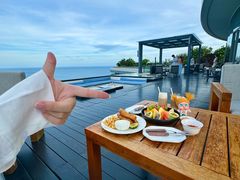 -瑰丽酒店·海吧·天际下午茶·现场DJ·天台酒吧