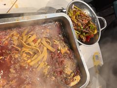 -老街烧烤大排档·地道湖北菜·龙虾馆(汉口火车站店)