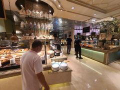 自助取餐区-咖啡苑自助餐厅·中国大饭店