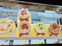-花花卷卷·鲜食蛋糕(静安久光百货店)