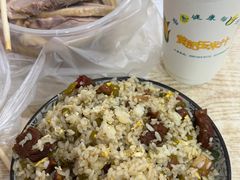 -老头爱马仕酸豇豆炒饭(丰富路店)