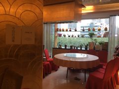 -新镇江酒家(南京西路店)