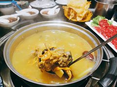 鲜人参乌鸡汤-丫丫汤膳打边炉(宏府408坊店)