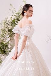 点击看大图 -GRACE KELLY婚纱与礼服(北京店)