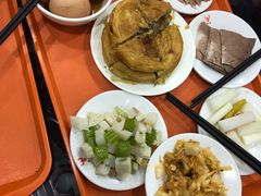 -牛一嘴·兰州牛肉面·大盘鸡(财富中心店)