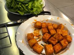 -马路牙子烧烤音乐酒馆(望京店)