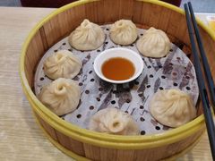 鲜虾灌汤小笼包-老上海里弄味道(知春路店)