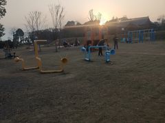 -梁子湖东篱老屋生态庄园