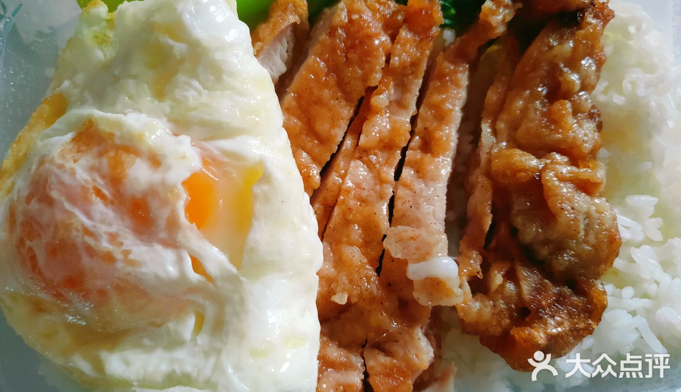 百吃不厌の黑椒猪扒双蛋饭🍛『东发道』