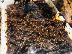 麻辣牛肉干-鑫记婆婆兔·成都特产·兔头手撕兔(太古里店)