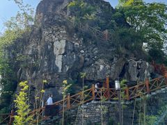 -高荡千年布依古寨旅游景区