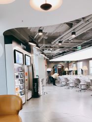 -变画·发型STUDIO