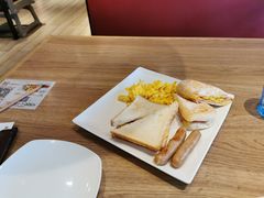 -必胜客(海雅PH店)