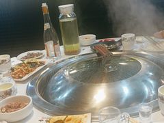 -哈尔滨烧烤·山河村铁锅炖(交大店)