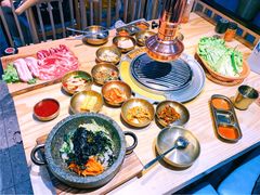 十道正宗韩国小菜-金顺韩式烤肉·网红烤肉店(广利路店)