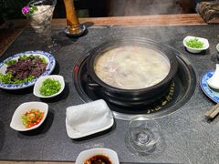 -大匠工房古船木艺术餐厅·猪肚鸡专门店(长白仙岛店)