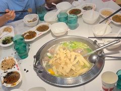 -浪里寻·臻牛养生牛肉火锅(方圆荟店)