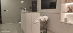-PE SALON
