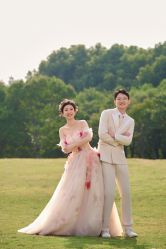 -雪中彩影婚纱摄影·微光艺术中心