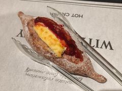 -HOT CRUSH趁热集合·现烤面包(上海环球港店)