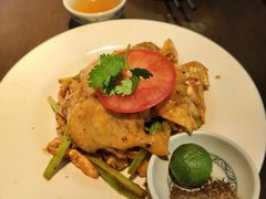 -大头虾越式风味餐厅(光明广场店)