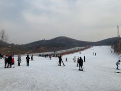 -秦皇古道滑雪场