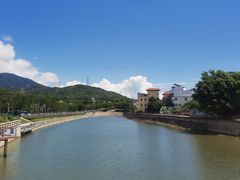 -鹏城人家海鲜酒家·23年老字号(较场尾店)