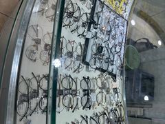 -同仁验光配镜(中心店)