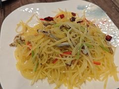 -今鲜源酒店·海鲜锅贴青岛菜(新湛路店)