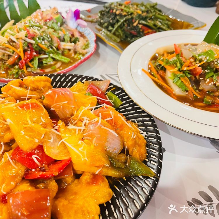 [调皮]西双版纳| 美食必去猫刺东•东南亚主题餐厅[爱心]