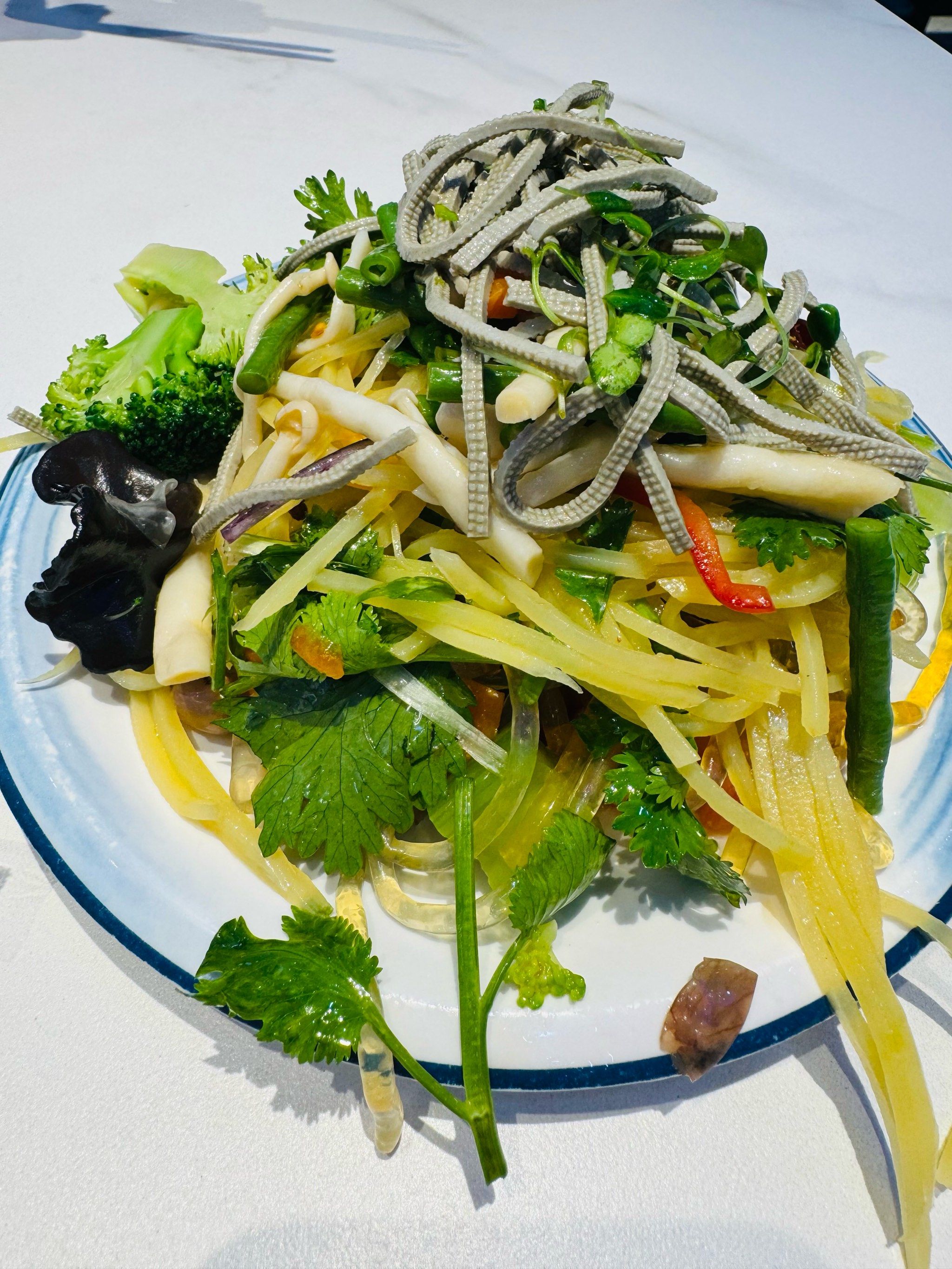 经常来的馆子,拉面凉菜都不错,推荐