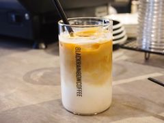 冰拿铁-black rainbow coffee