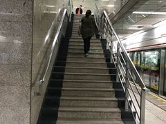 -常熟路(地铁站)