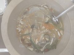 -姚记抚仙湖石锅鱼庄