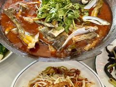 -丹水桥地锅鱼·翘嘴鲌·地方特色全鱼宴(丹江口大坝店)