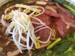 -镇南锅盖面馆(解放路店)