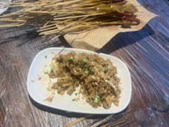 -老街烧烤大排档·地道湖北菜·龙虾馆(汉口火车站店)
