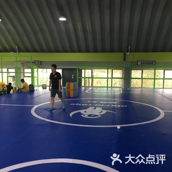 空气工厂蹦床馆图片-郑州更多运动场馆