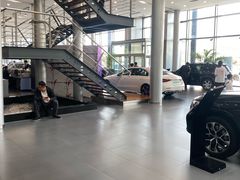 -天津波士信达奔驰4S店(卫津南路店)