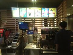 -麦当劳(新华路步步高店)