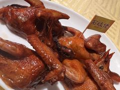 招牌烤乳鸽-石岐佬中山菜馆(张溪店)