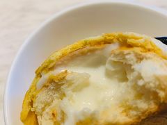 酥皮水牛奶菠萝包-陶陶居酒家(海岸城店)