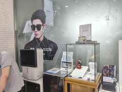 -诺柯视眼镜-蔡司依视路官方工厂店(淞南一店)