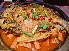 -鸣记脆皮烤鱼·海鲜烤鱼(三八广场店)