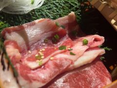 -山川小町·极番烧肉(新地假日广场店)
